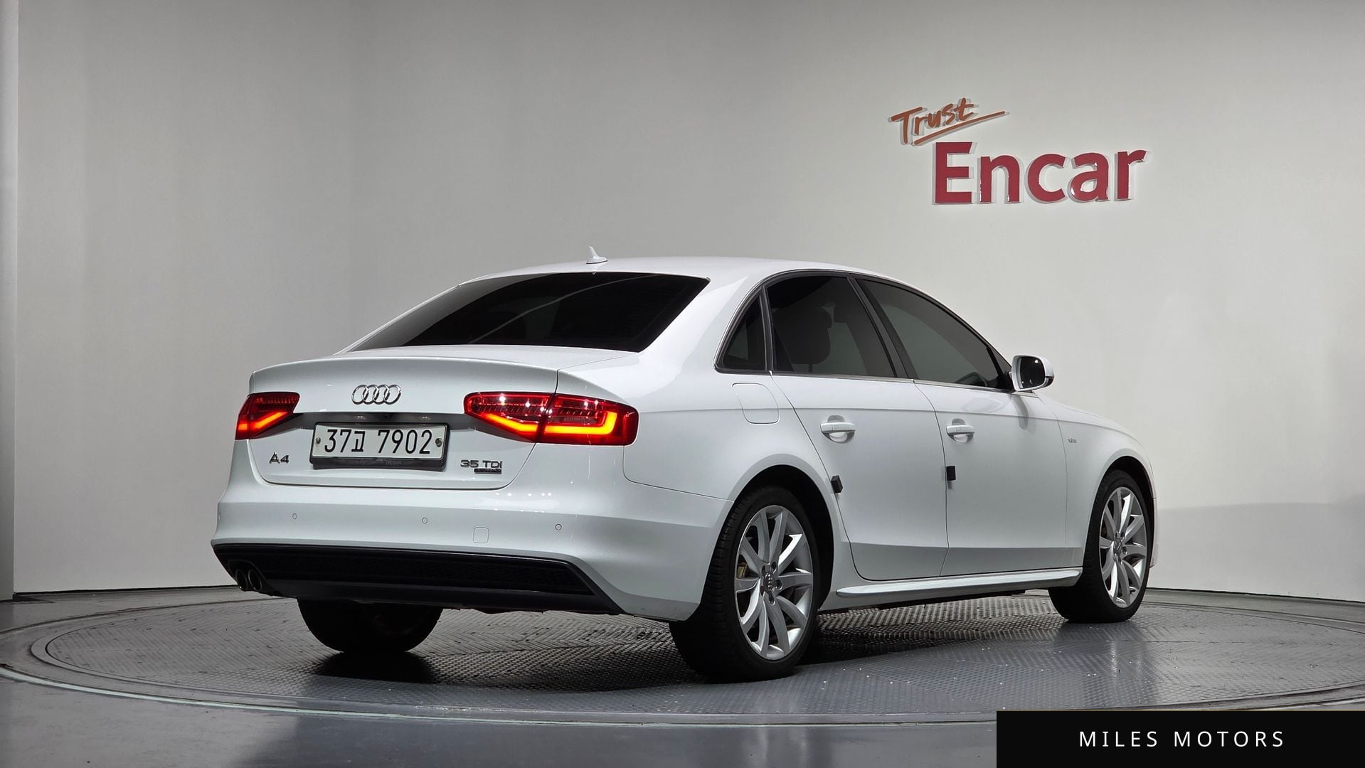 Audi A4 2015 — миниатюра 2