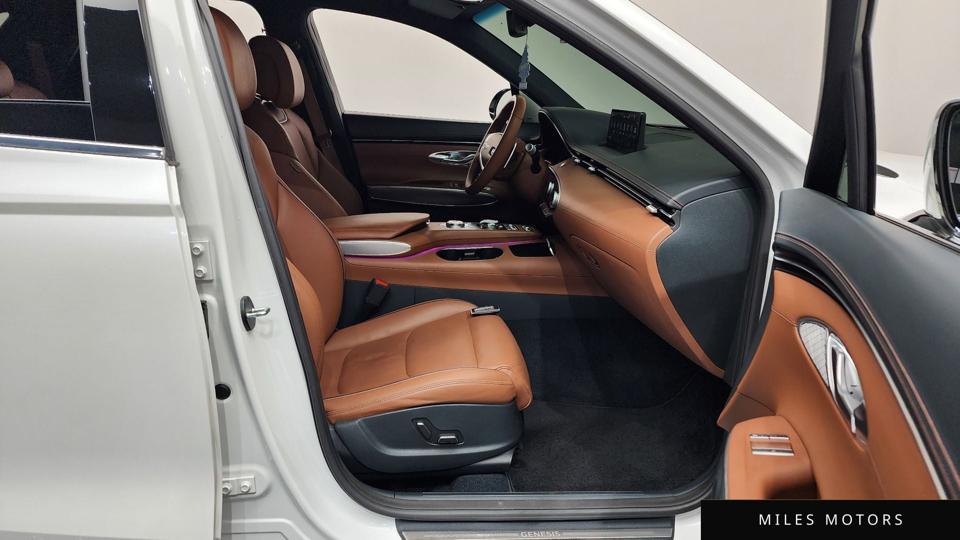 Genesis GV70 2022 — миниатюра 11