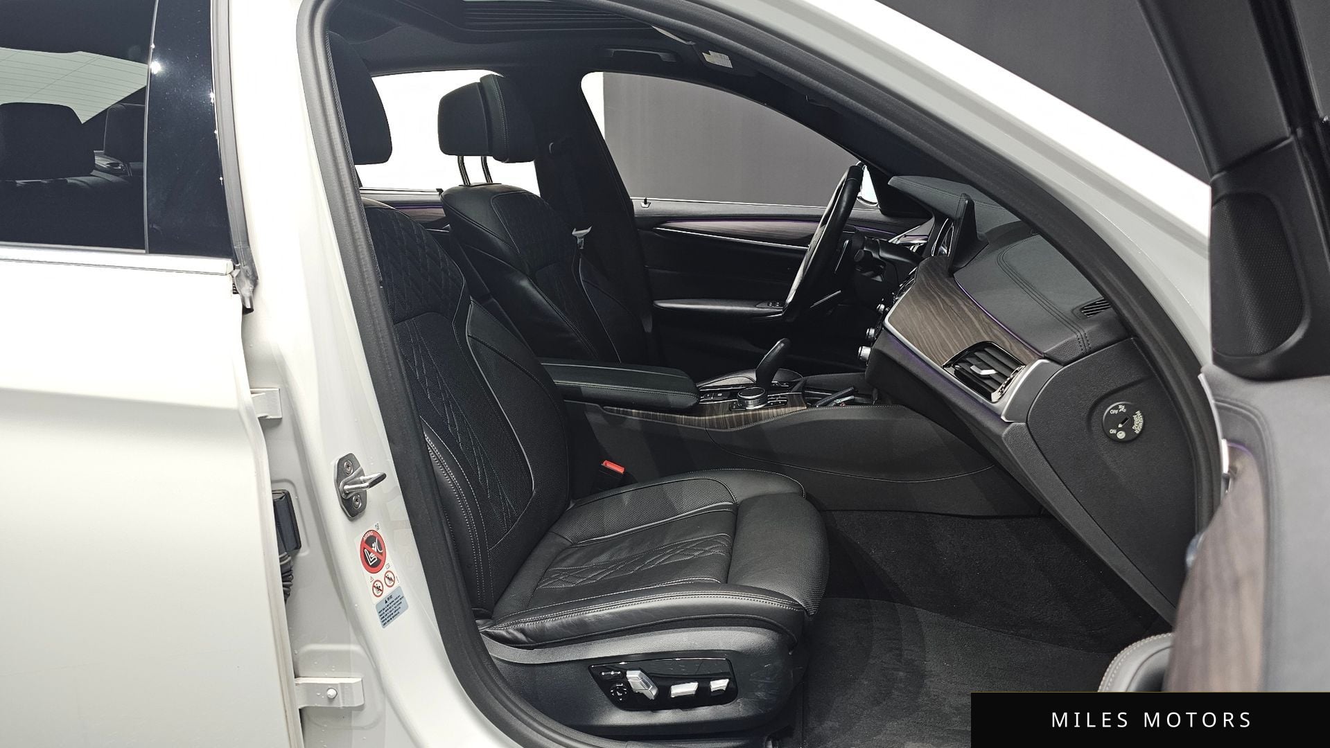 BMW 5 Series (G30) 2018 — миниатюра 10
