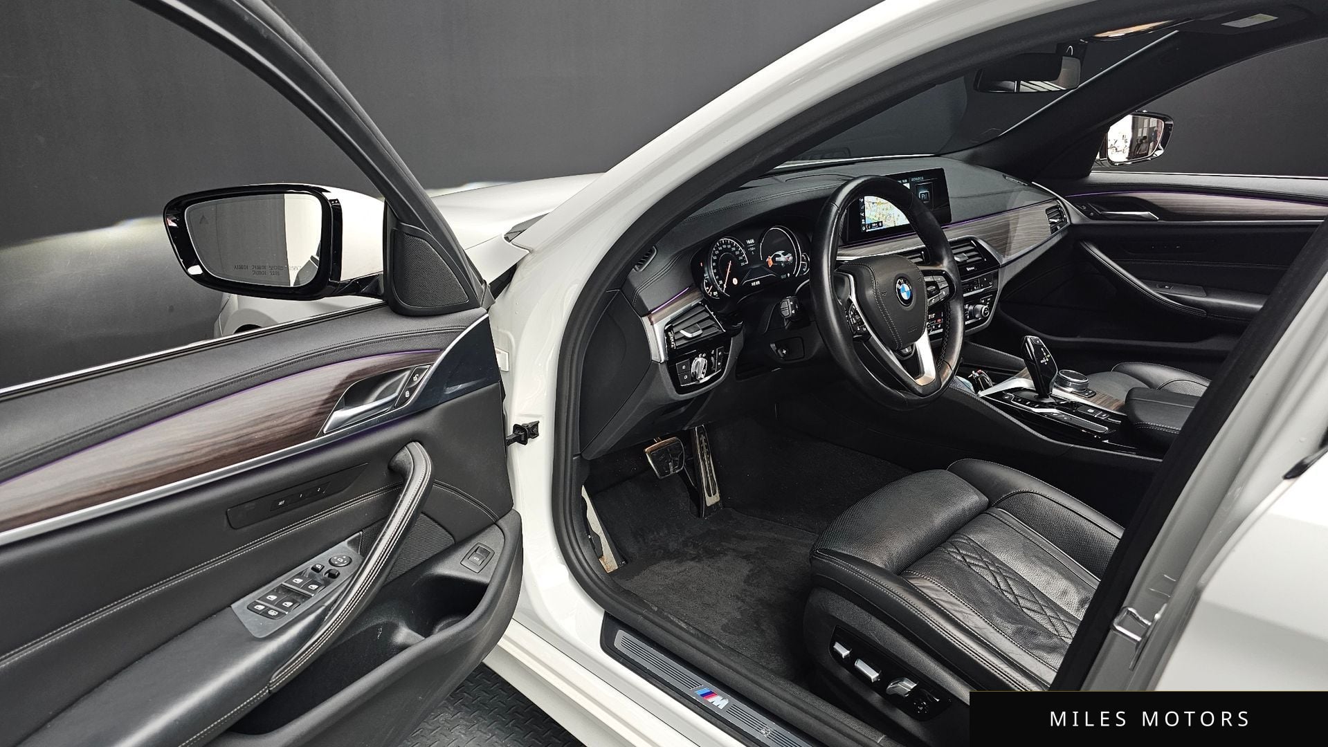 BMW 5 Series (G30) 2018 — миниатюра 11