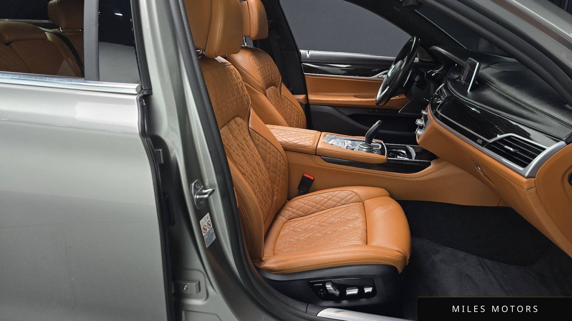 BMW 7 Series (G11) 2020 — миниатюра 10
