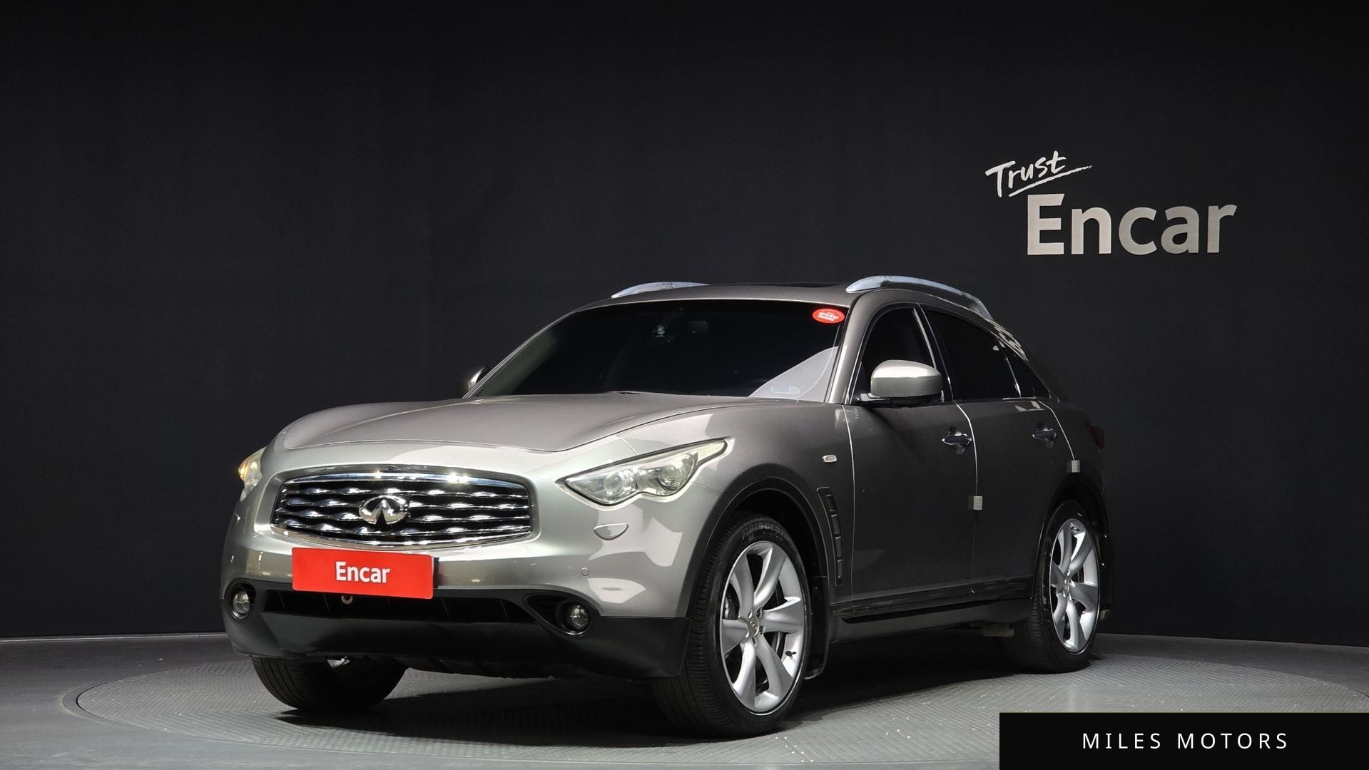 Infiniti FX50 2009 — фото 1 из 12