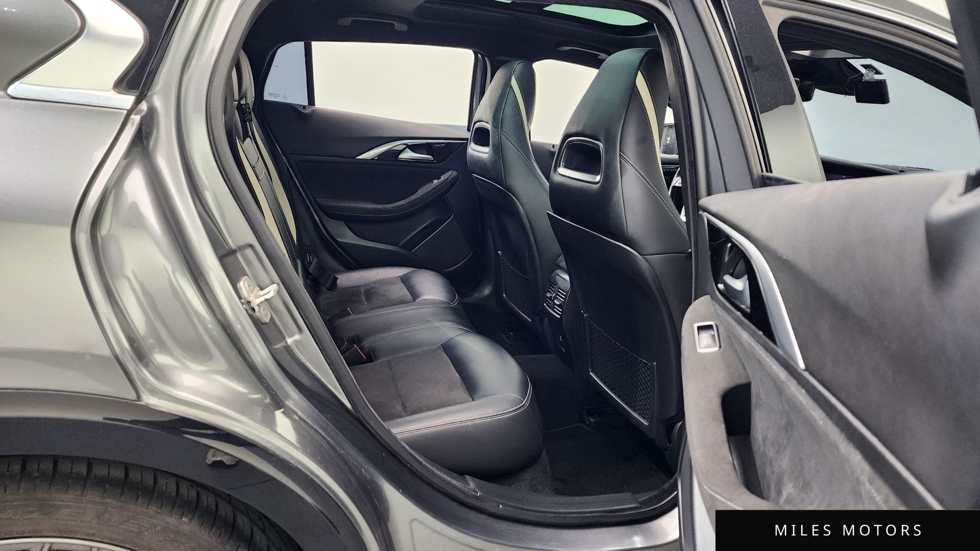 Infiniti Q30 2017 — миниатюра 12