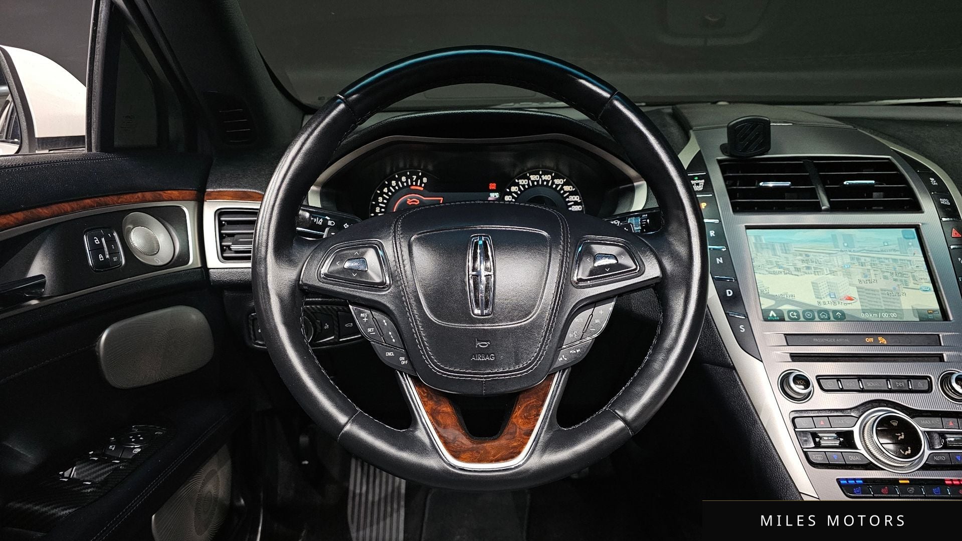 Lincoln MKZ 2017 — миниатюра 13