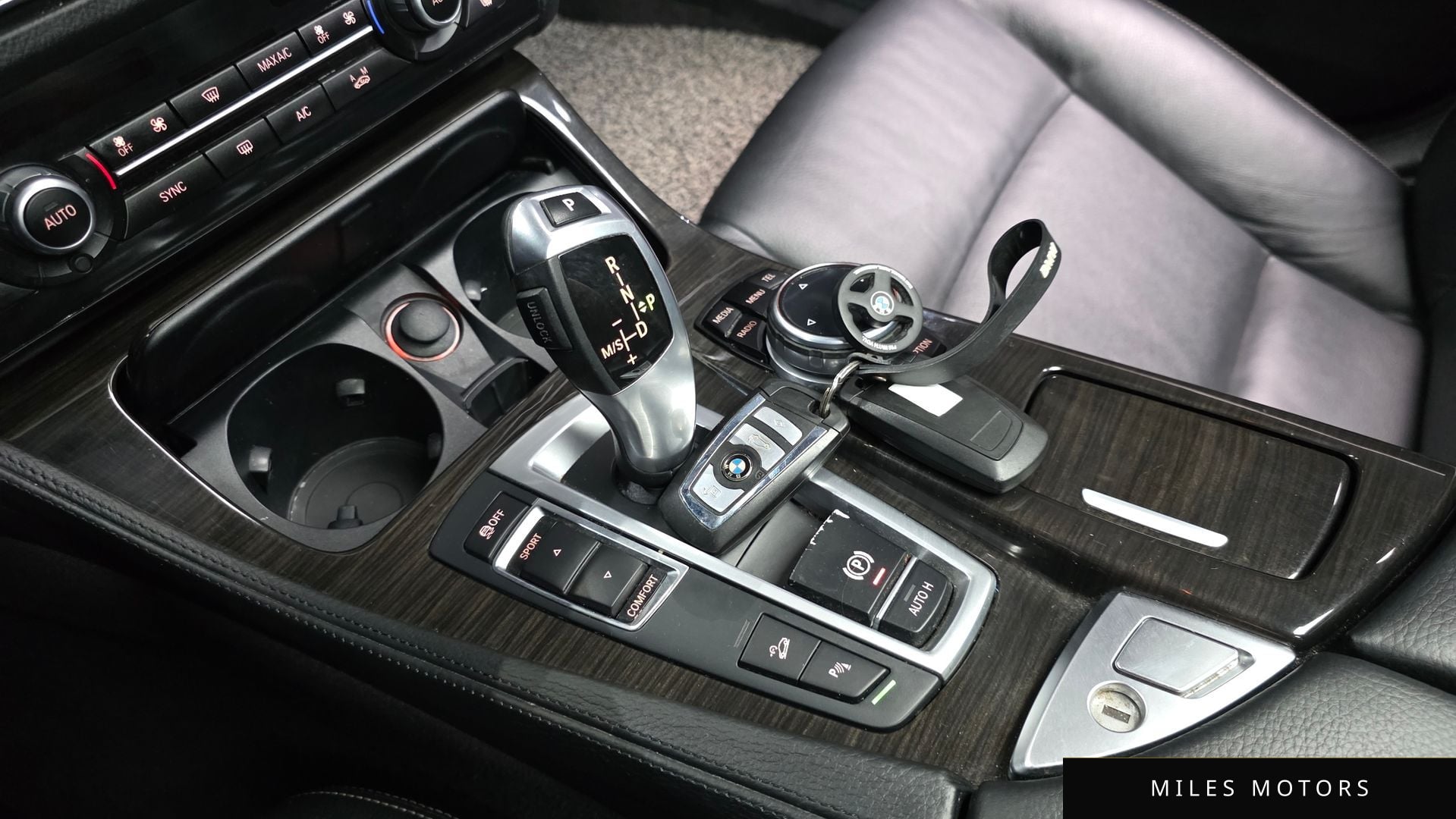 BMW 5 Series (F10) 2014 — миниатюра 9