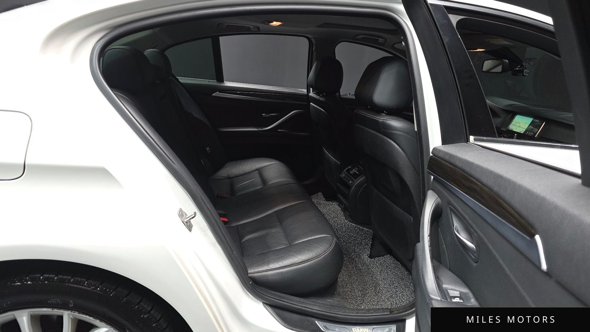 BMW 5 Series (F10) 2014 — миниатюра 12