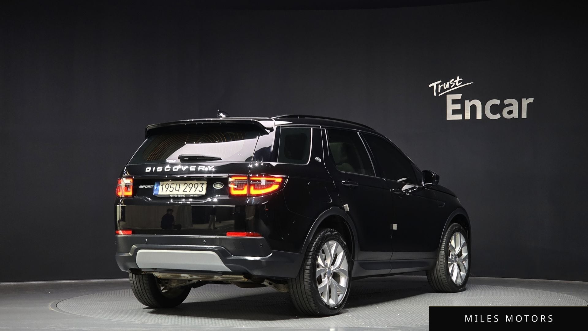 Land Rover Discovery Sport 2023 — миниатюра 2