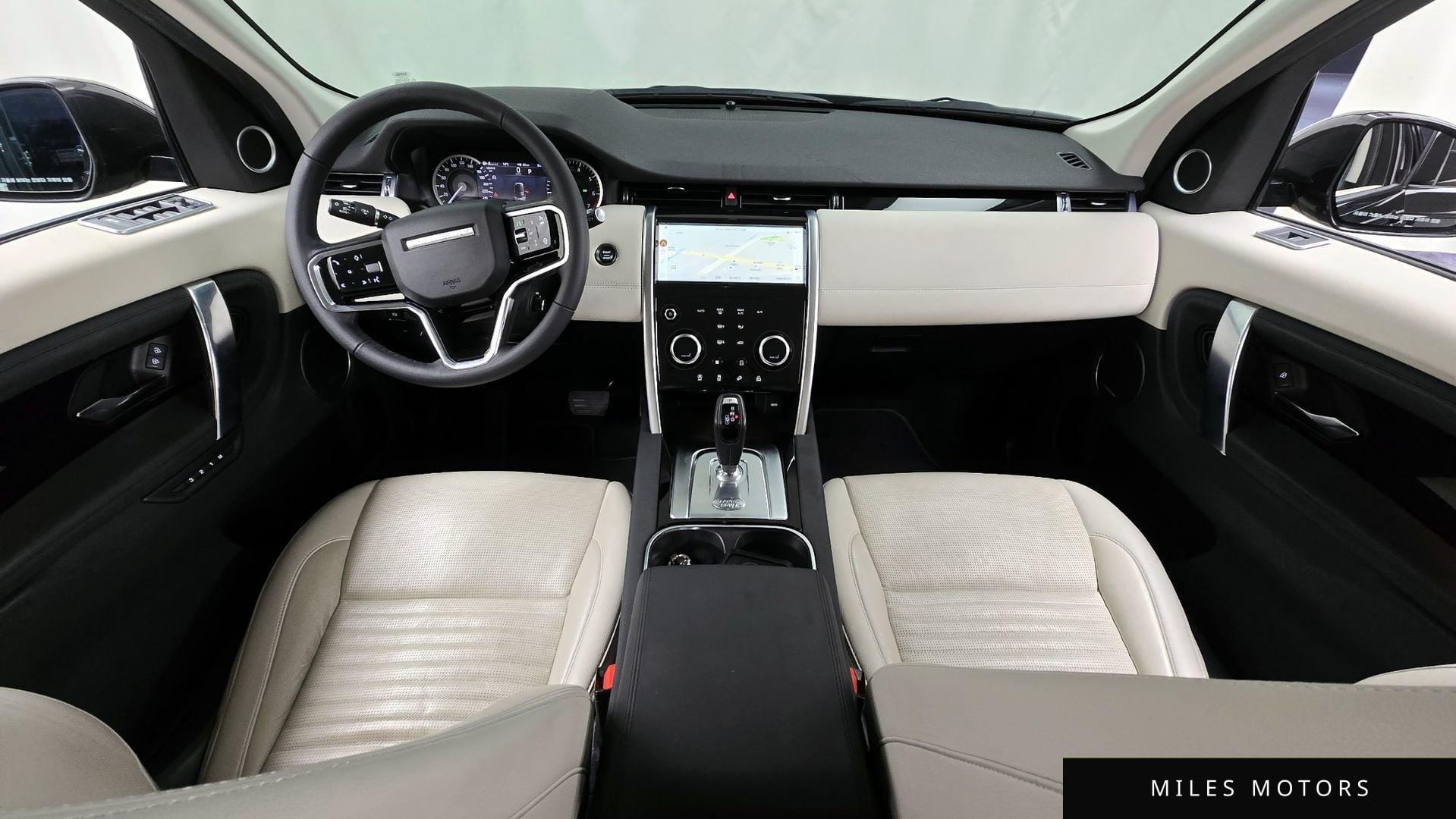 Land Rover Discovery Sport 2023 — миниатюра 7