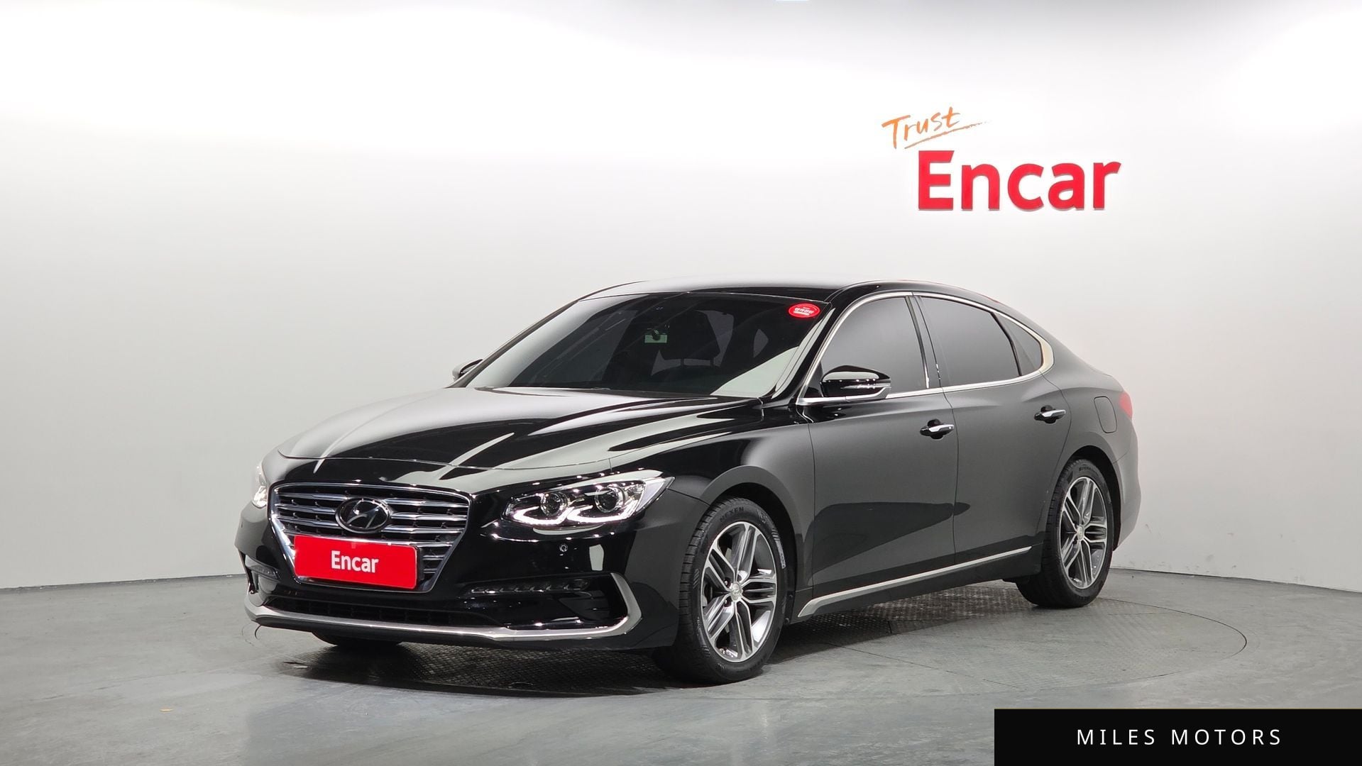 Hyundai Grandeur 2017 — фото 1 из 12