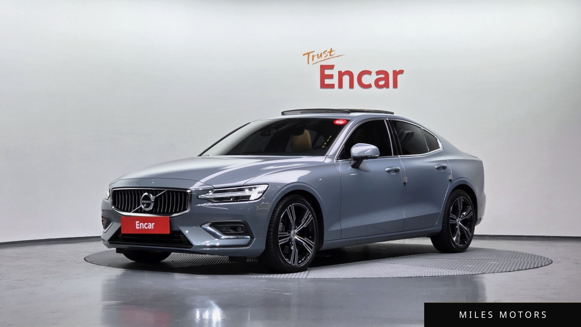 Volvo S60 2022 — фото 1 из 12