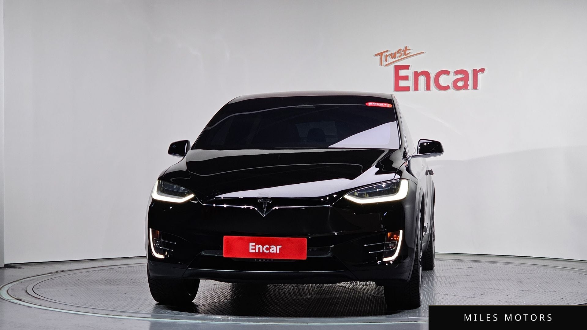Tesla 모델 X 2020 — миниатюра 2