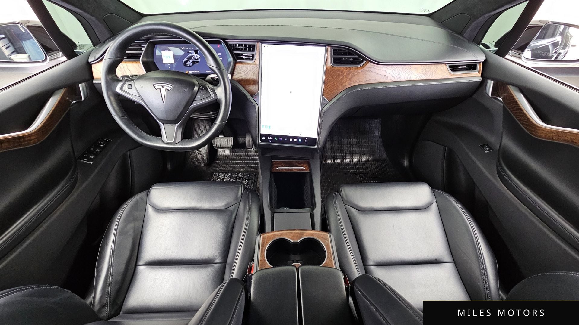 Tesla 모델 X 2020 — миниатюра 6