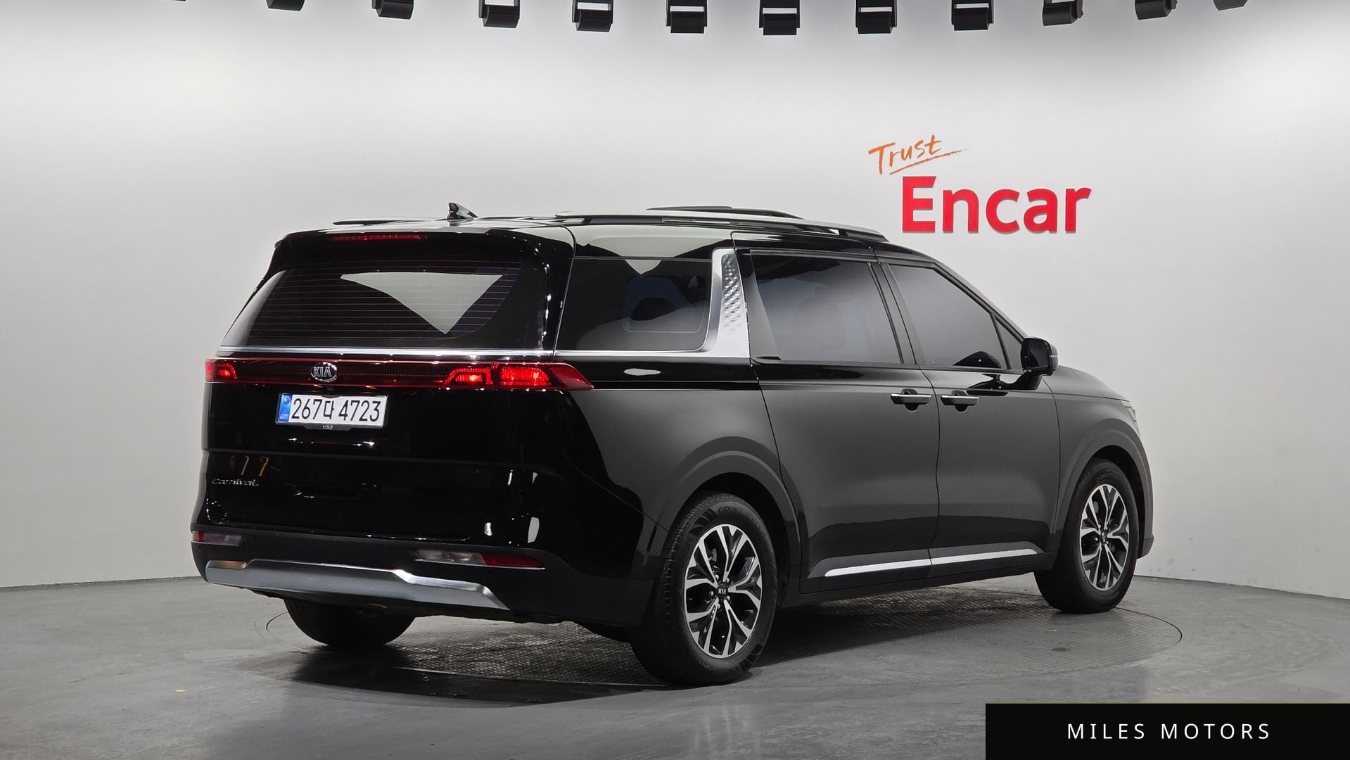 Kia Carnival 2021 — миниатюра 2