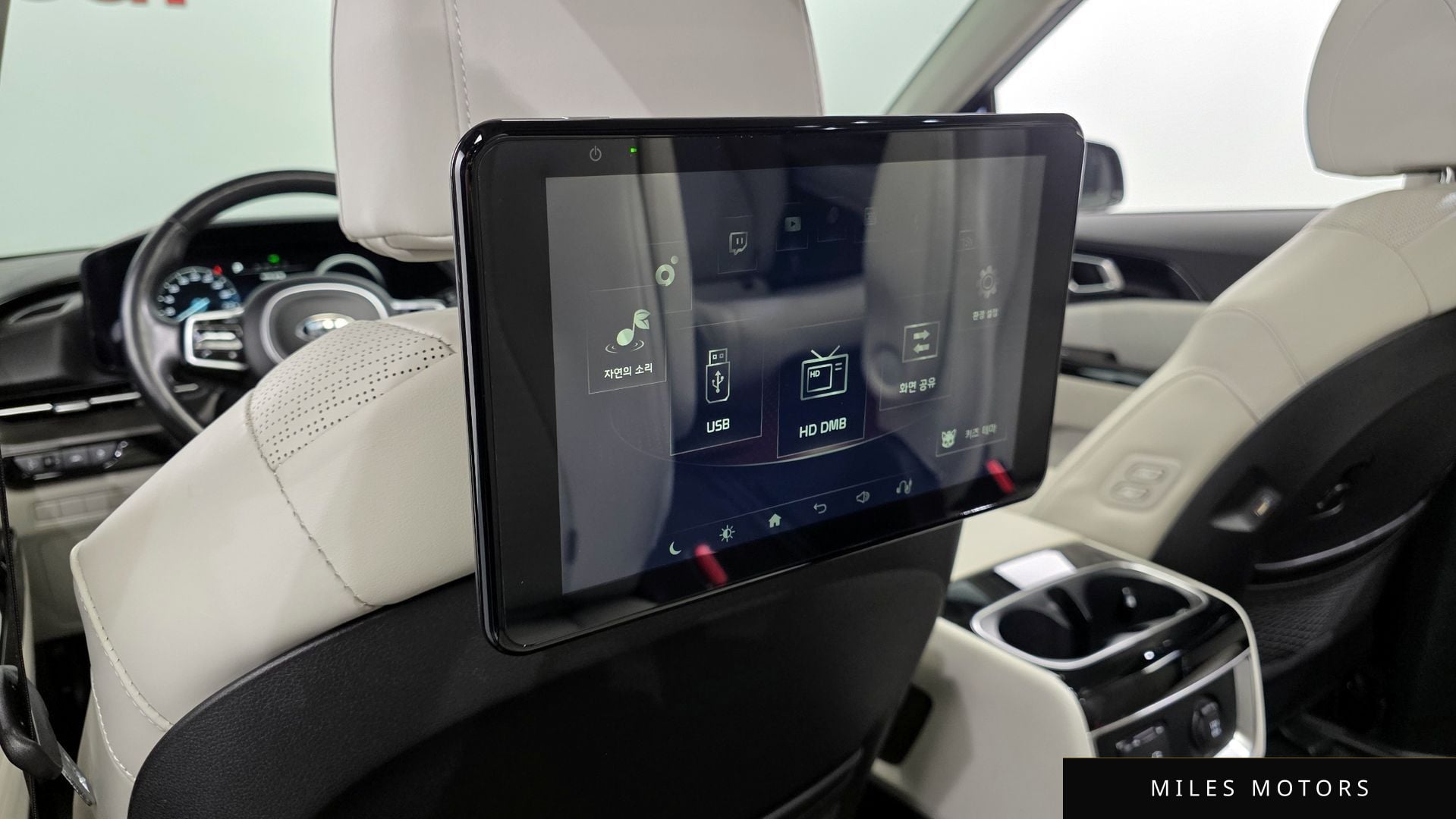 Kia Carnival 2021 — миниатюра 16