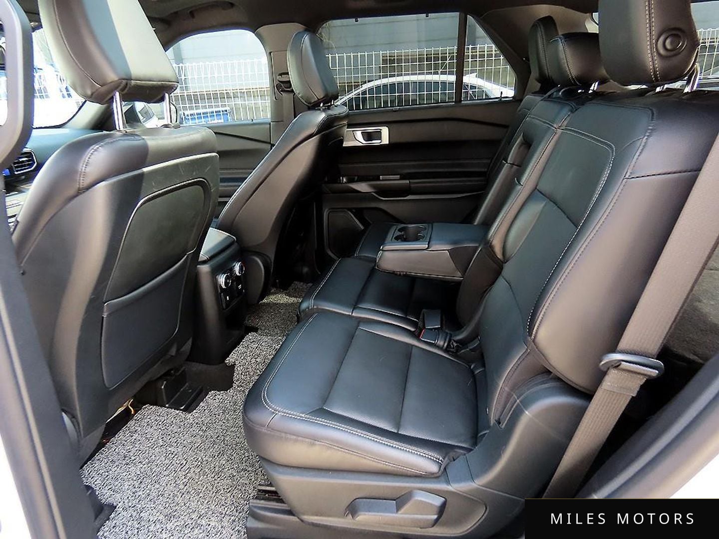 Ford Explorer 2020 — миниатюра 6