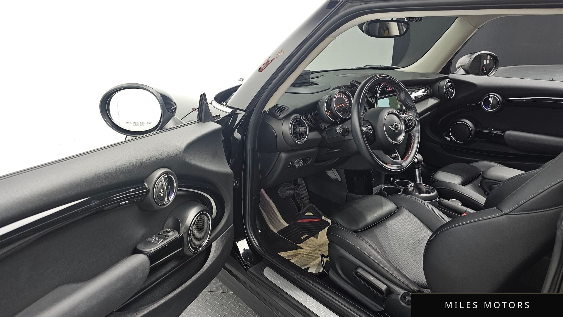 MINI Cooper S 2018 — миниатюра 11