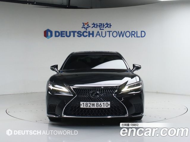 Лексус LS500 2021 — миниатюра 3