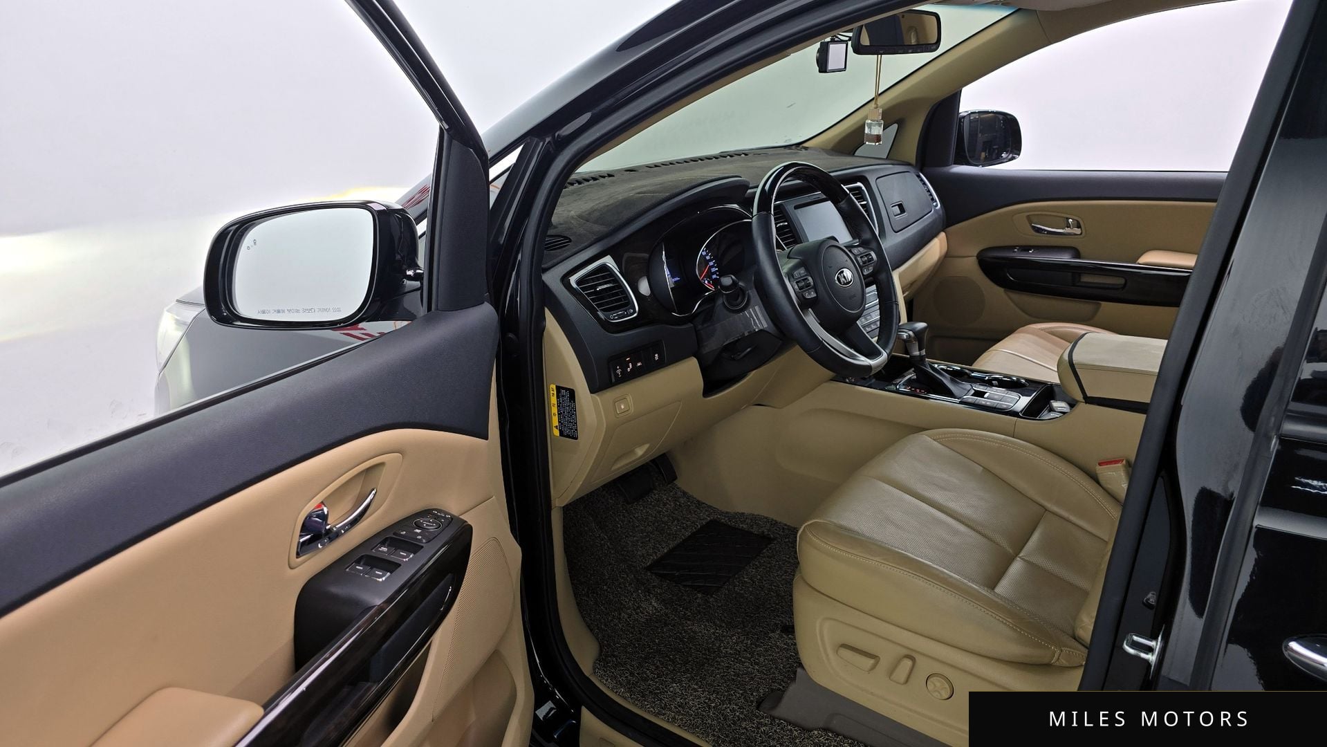 Kia Canival 2020 — миниатюра 10