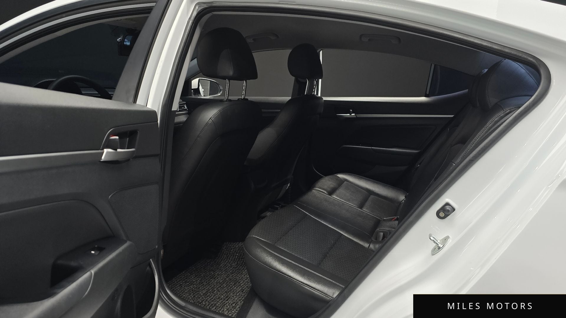 Hyundai AVANTE 2019 — миниатюра 12