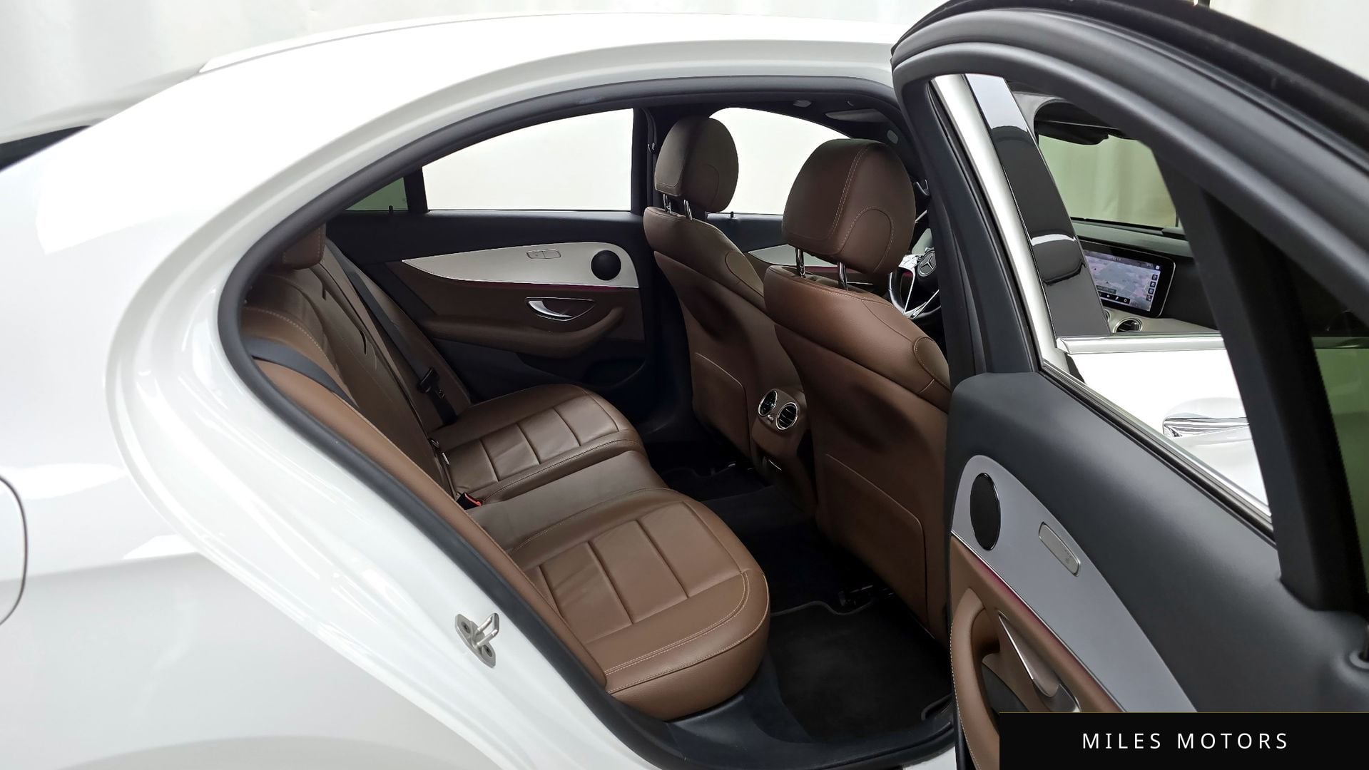 Mercedes-Benz E-클래스 W213 2021 — миниатюра 12