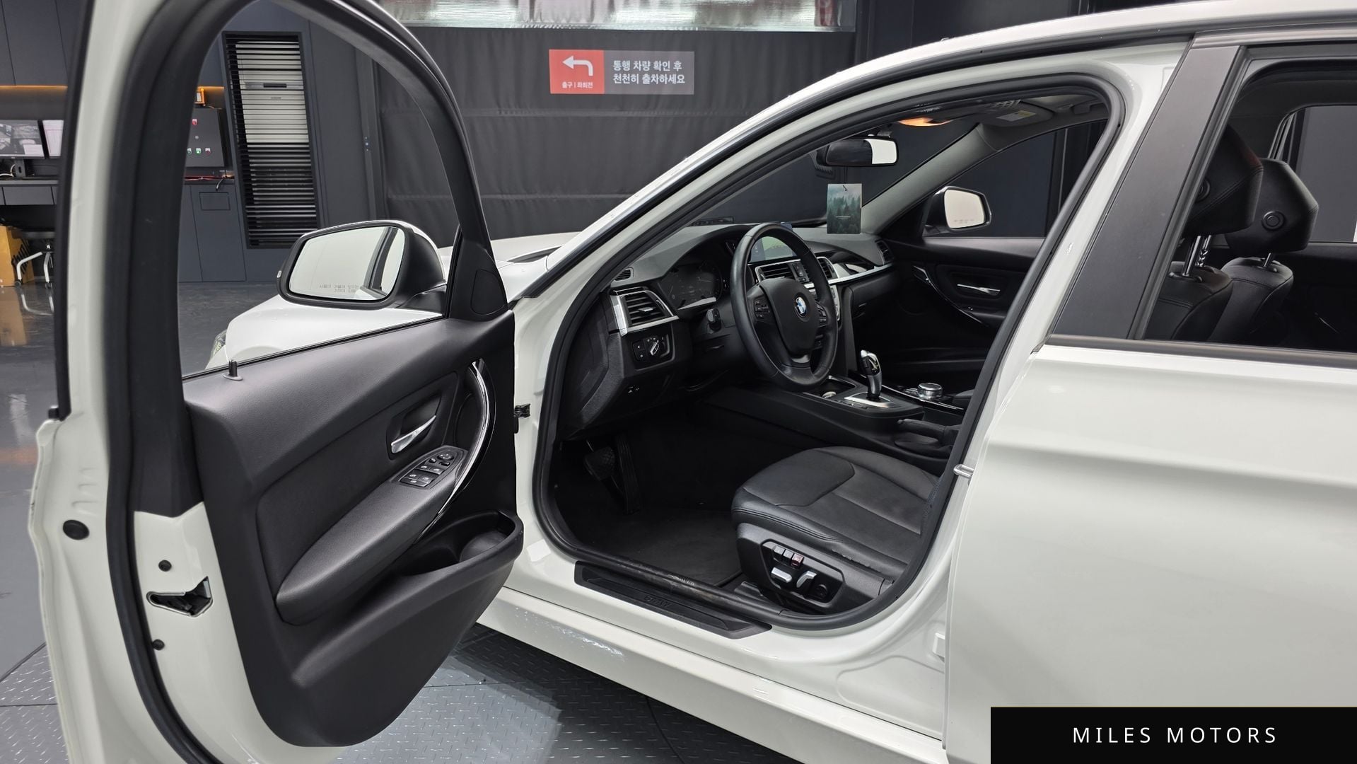 BMW 3 Series (F30) 2018 — миниатюра 11