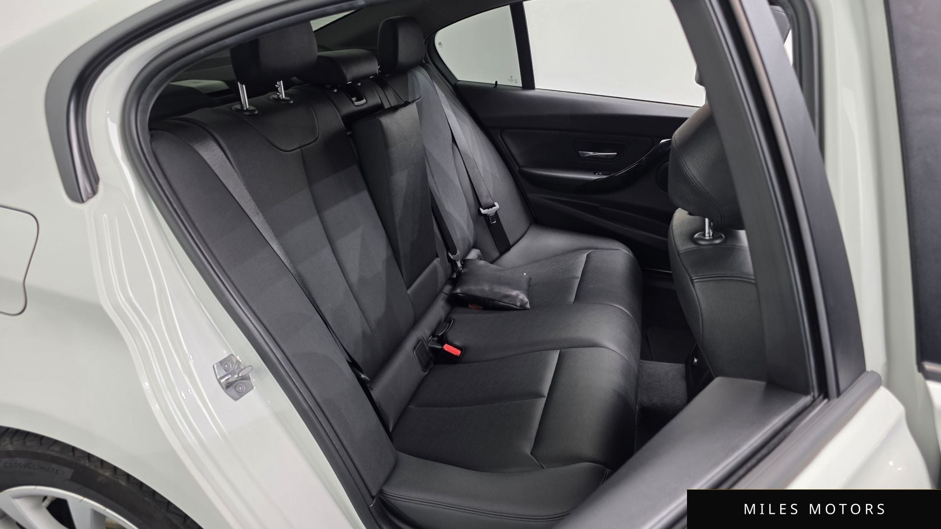 BMW 3 Series (F30) 2018 — миниатюра 12