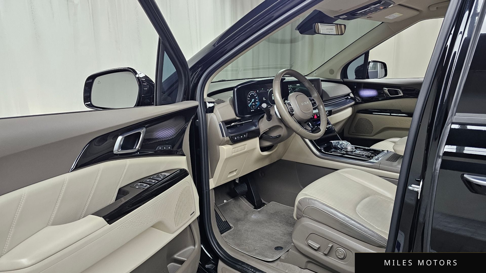 Kia Carnival 2023 — миниатюра 10
