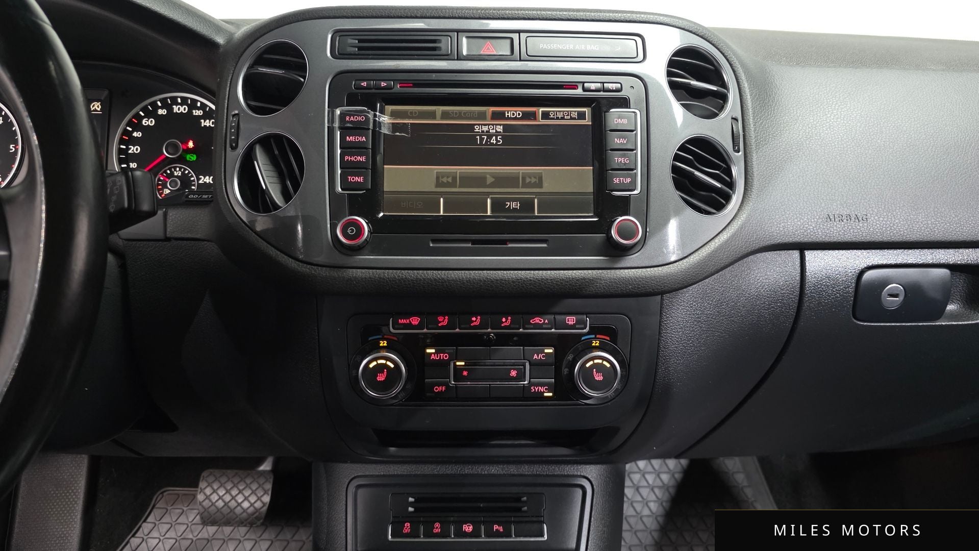 Volkswagen 티구안 2015 — миниатюра 14