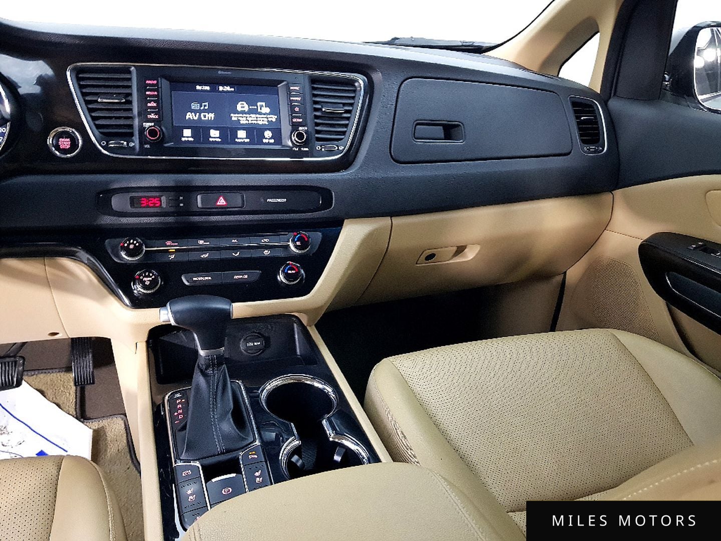 Kia Canival 2020 — миниатюра 9
