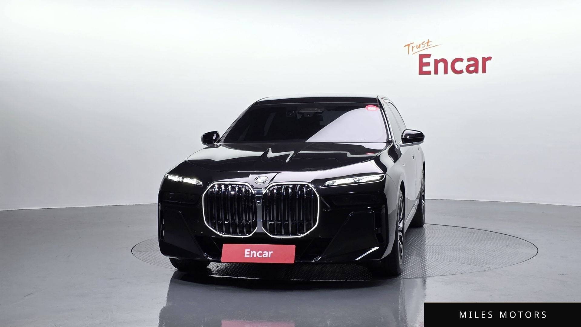 BMW 7 Series (G70) 2023 — миниатюра 3