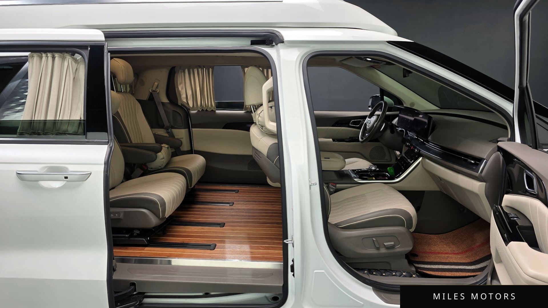 Kia Carnival 2021 — миниатюра 10