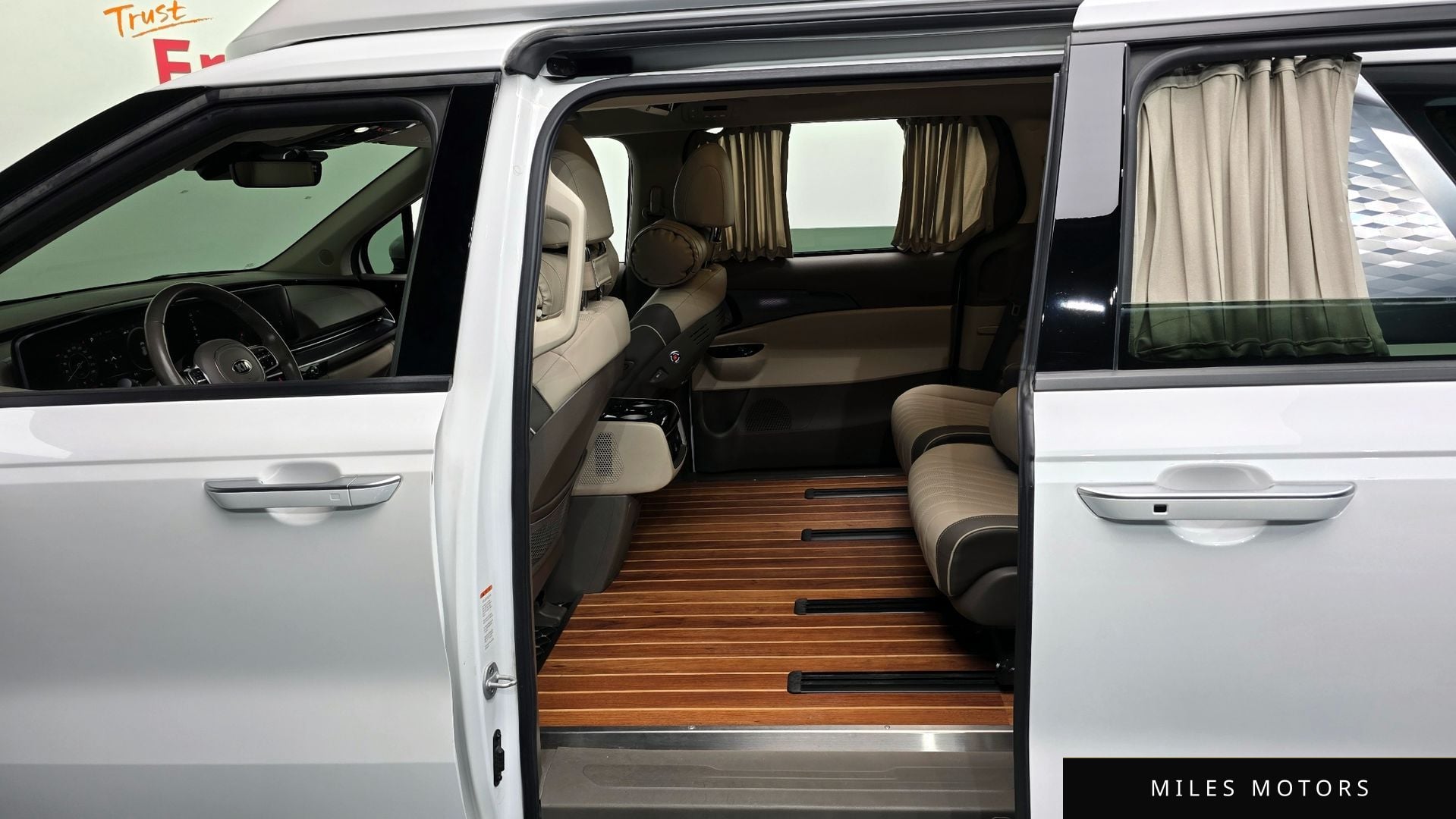 Kia Carnival 2021 — миниатюра 12