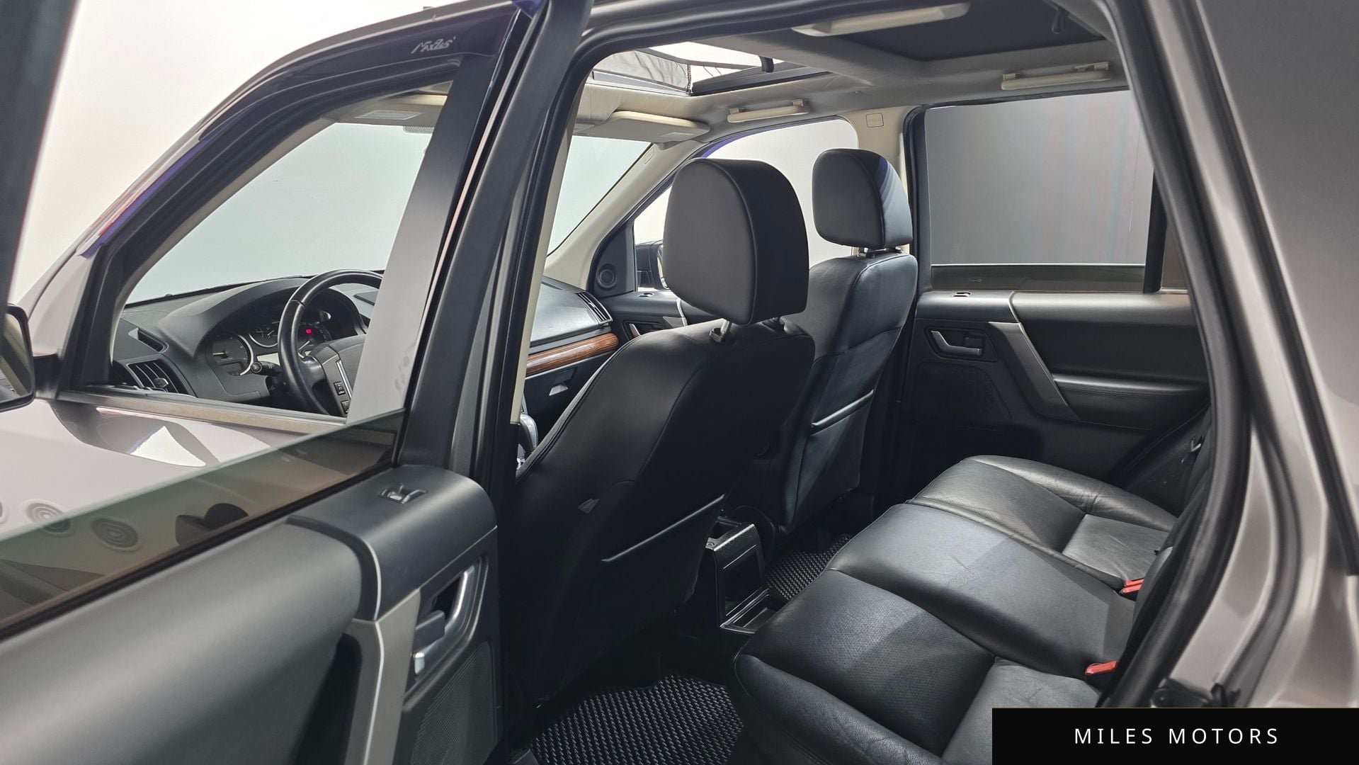 Land Rover Freelander 2010 — миниатюра 18