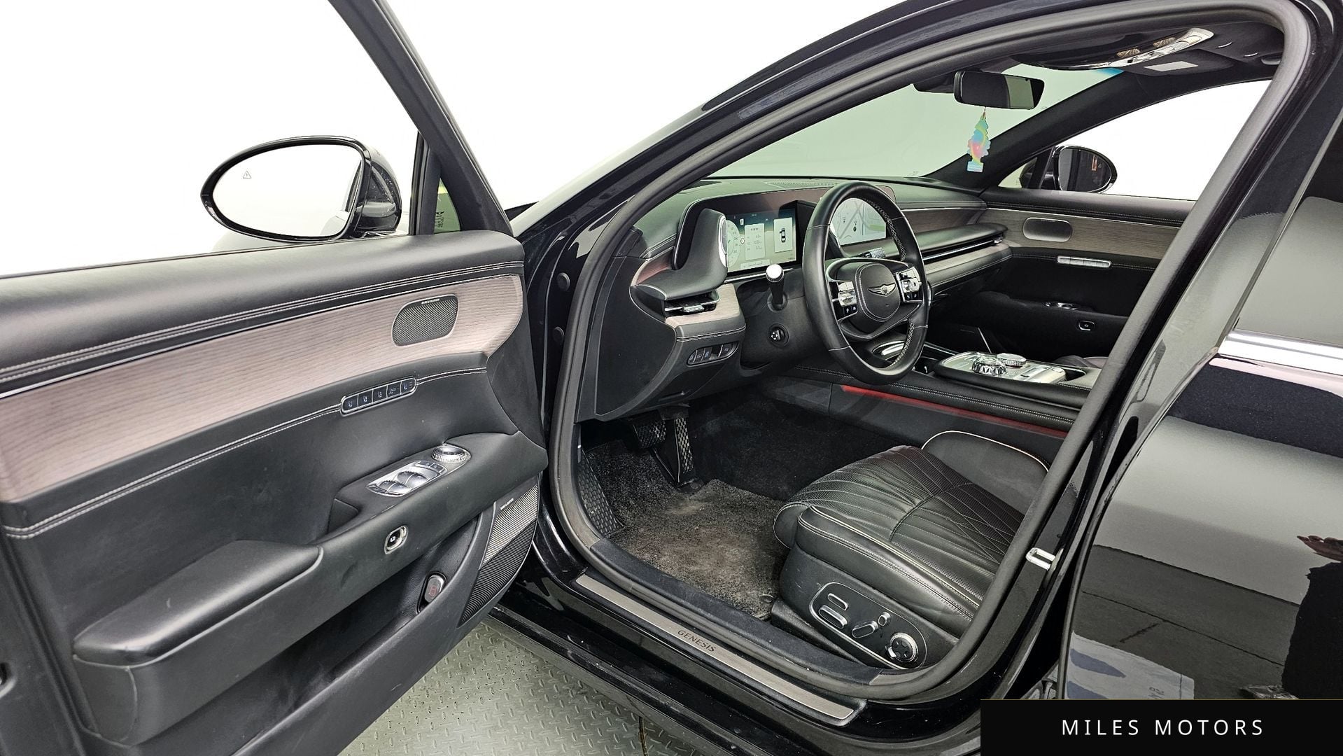 Genesis G90 (RS4) 2023 — миниатюра 10