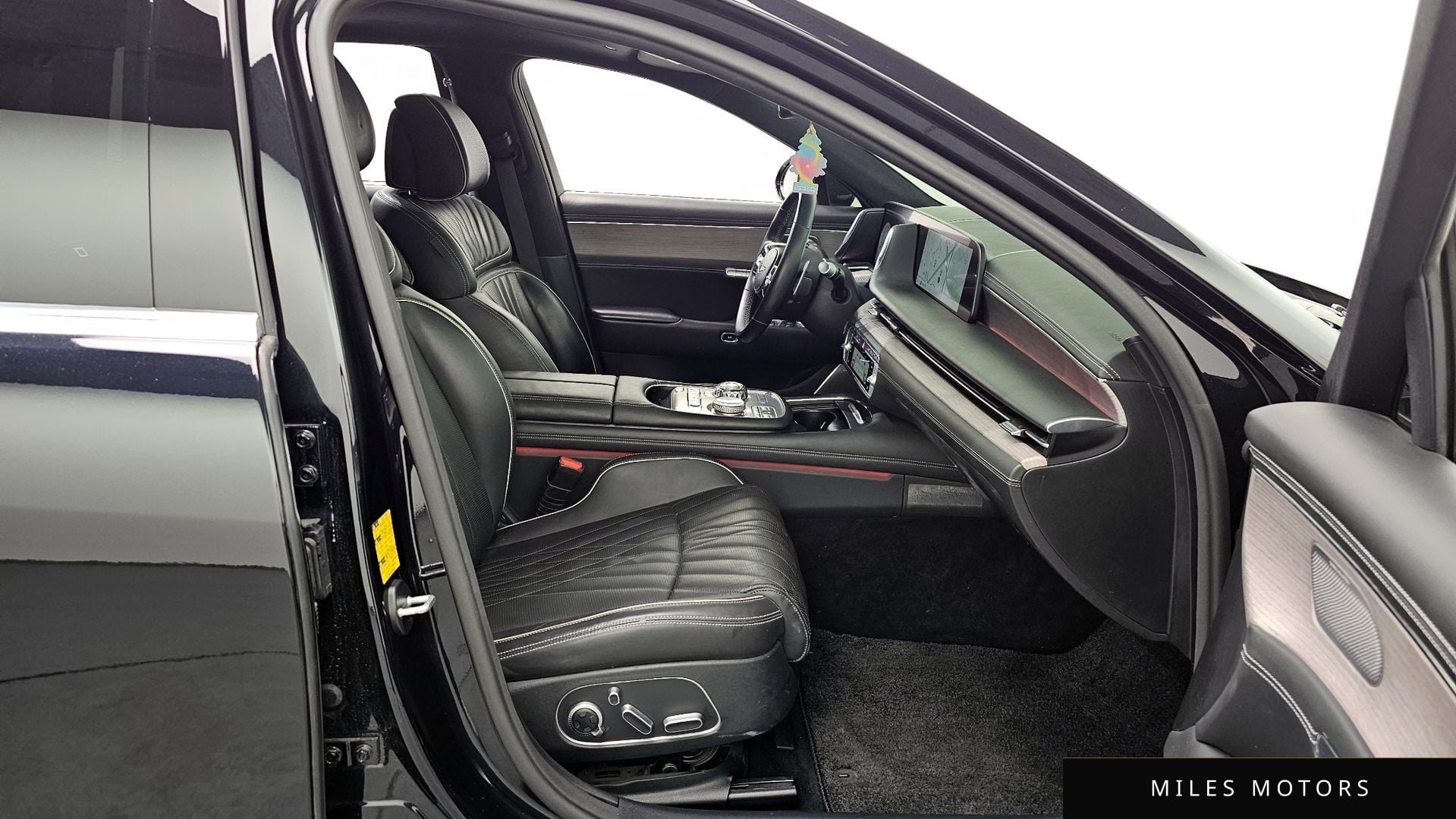 Genesis G90 (RS4) 2023 — миниатюра 11
