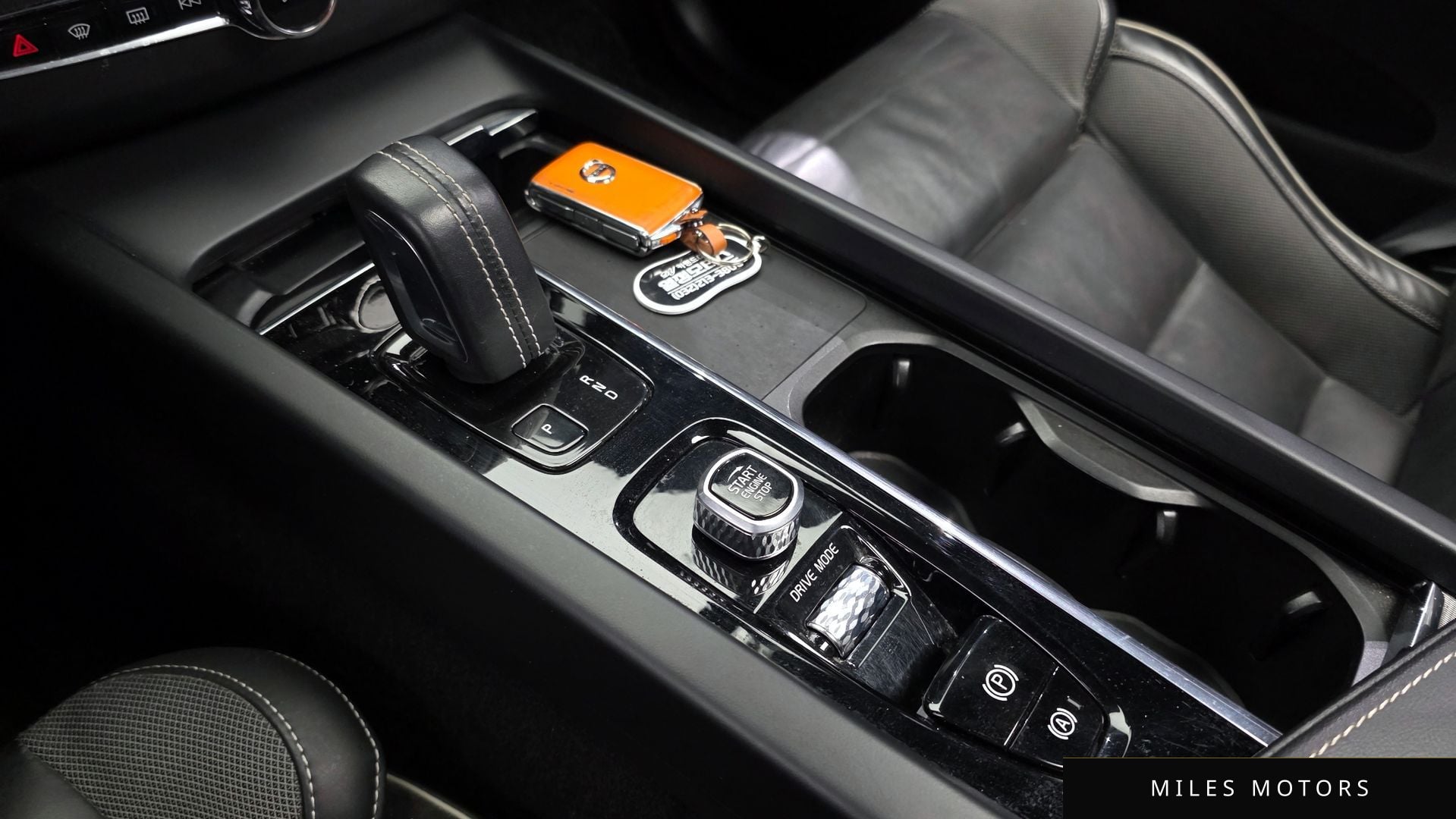 Volvo XC60 2021 — миниатюра 9