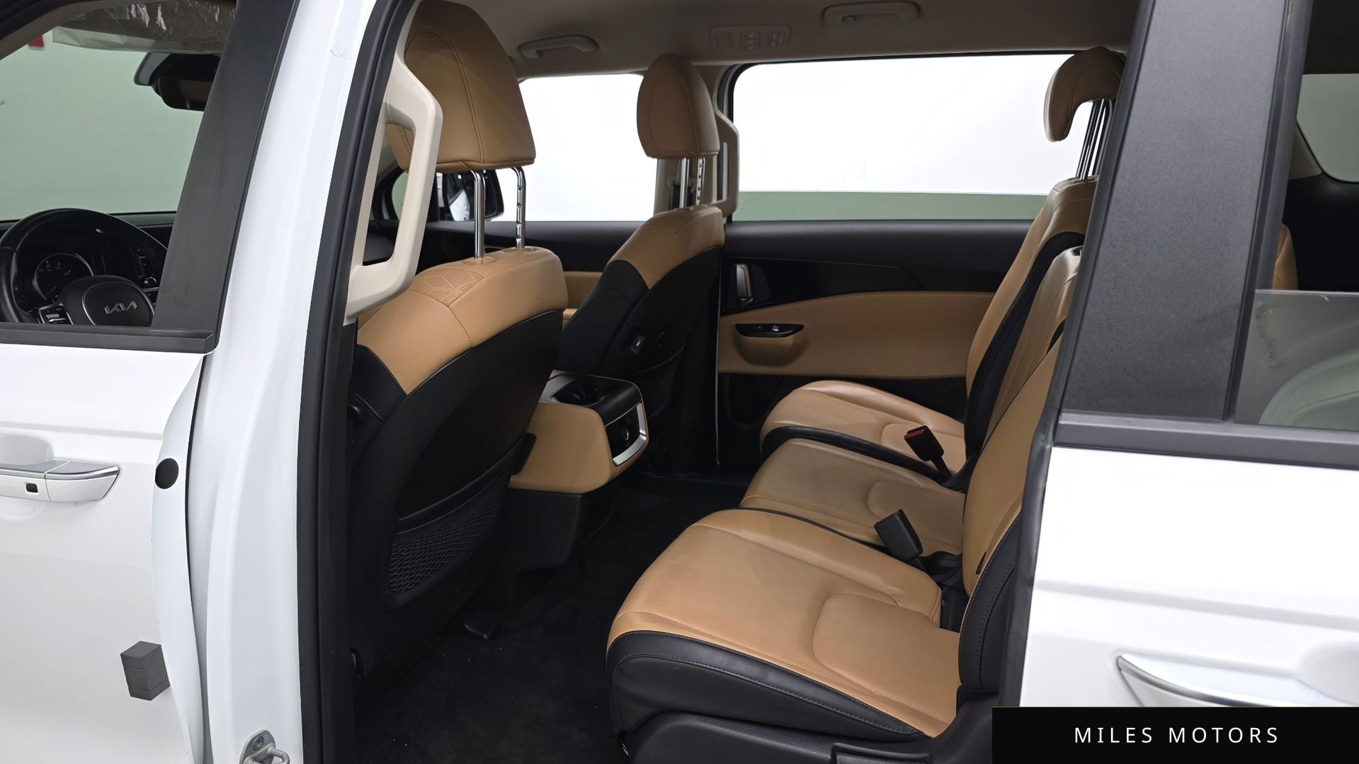 Kia Carnival 2023 — миниатюра 11