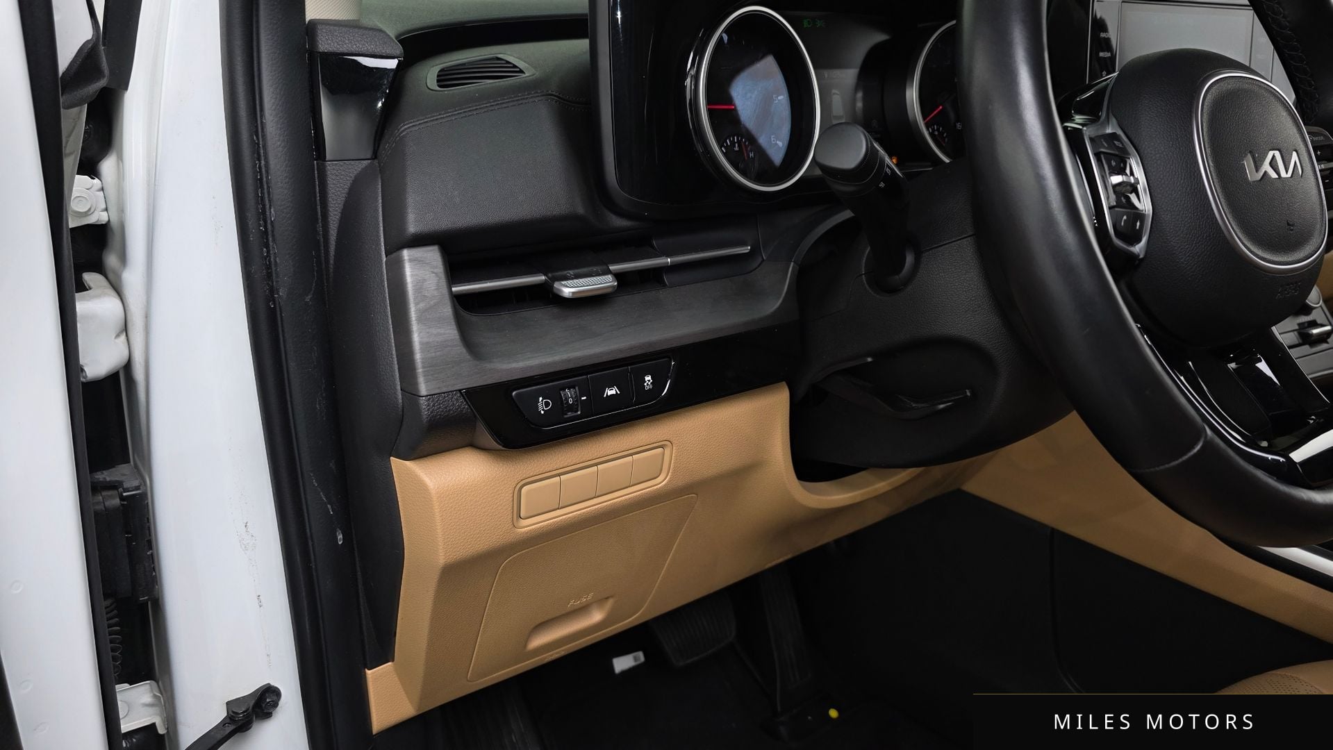 Kia Carnival 2023 — миниатюра 13