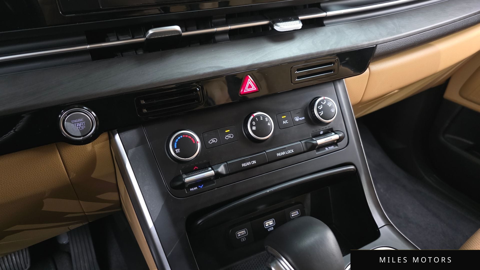 Kia Carnival 2023 — миниатюра 17