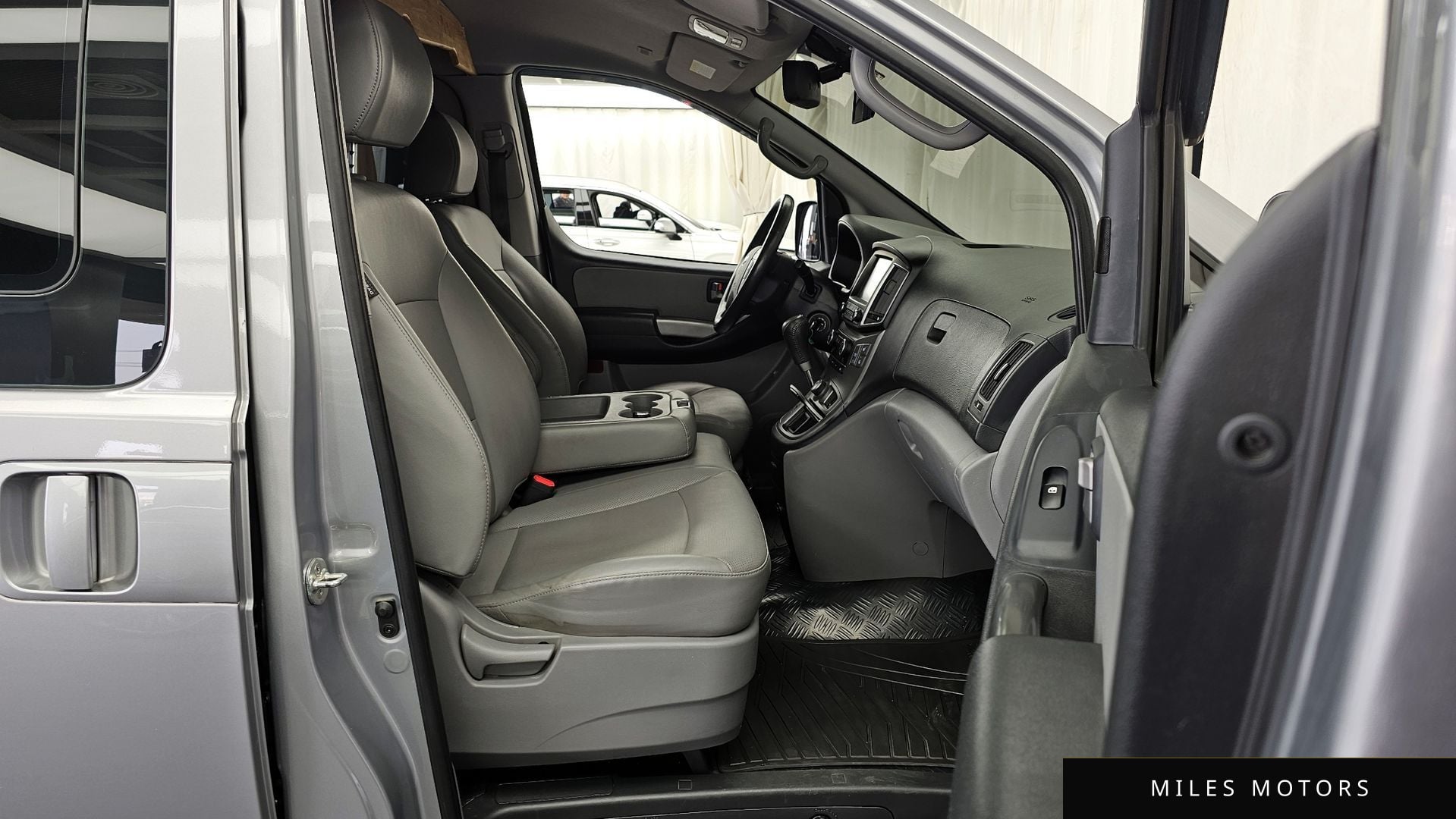 Hyundai Starex 2018 — миниатюра 11
