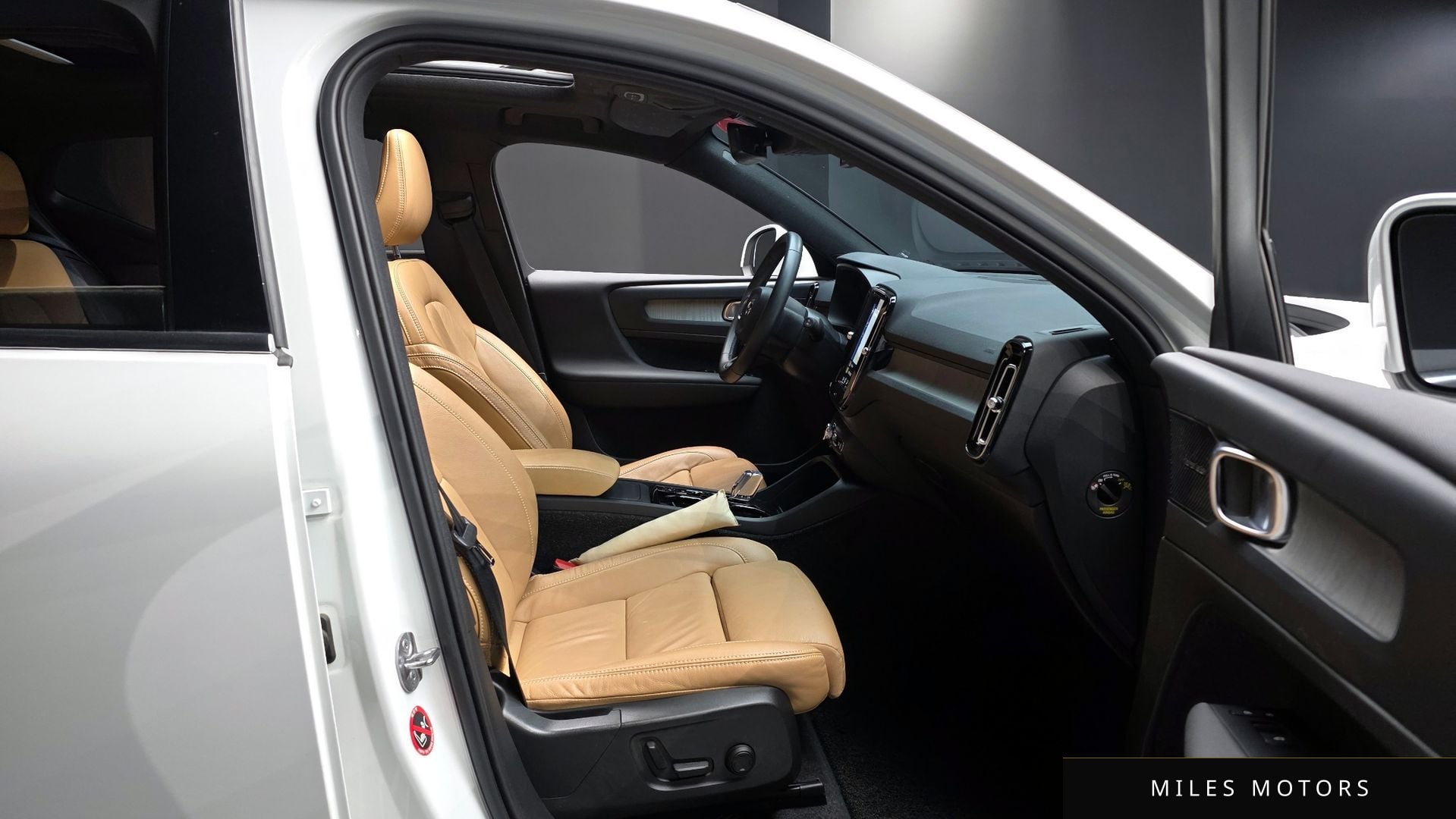 Volvo XC40 2022 — миниатюра 10