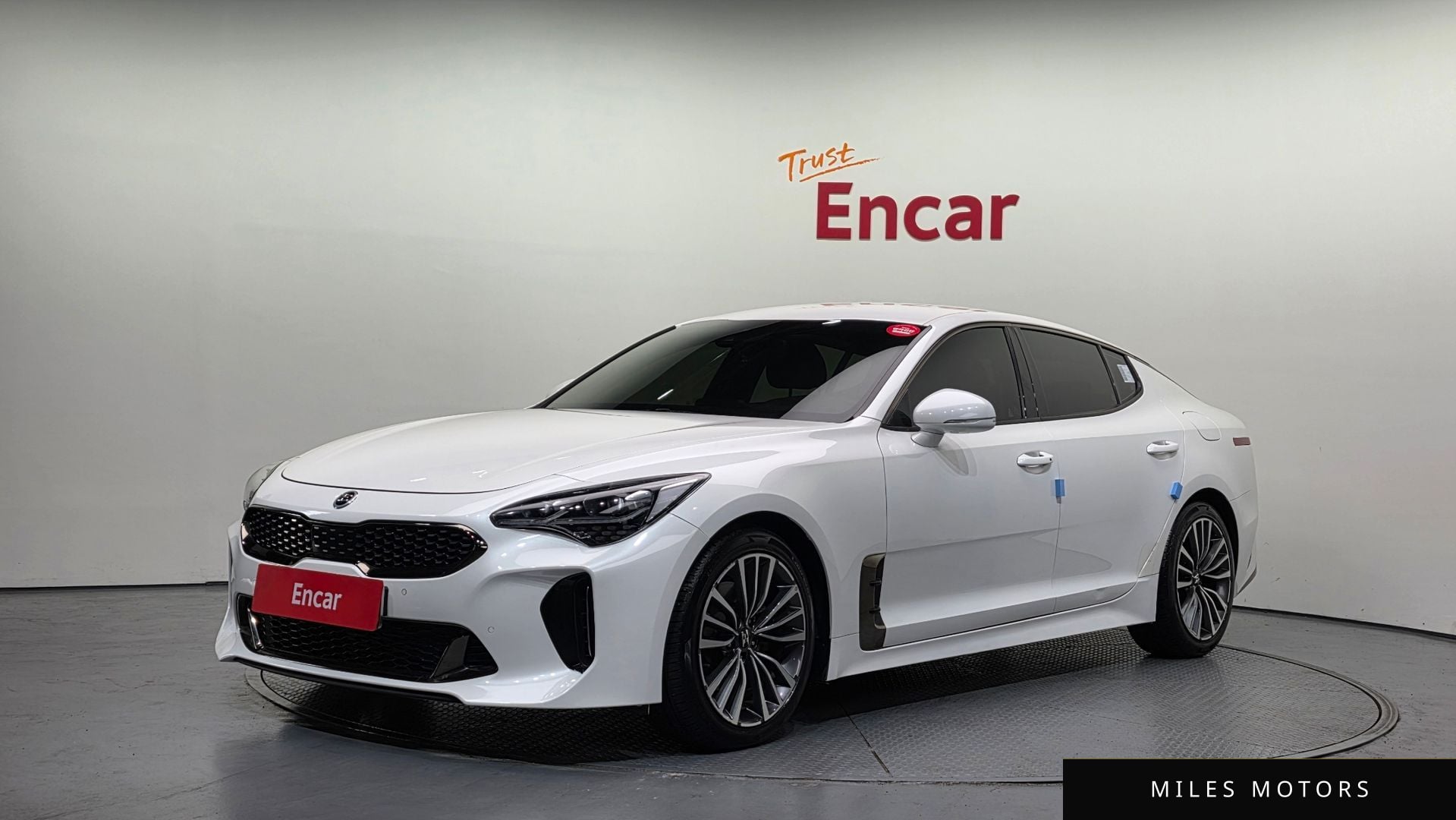 Kia Stinger 2018 — фото 1 из 12