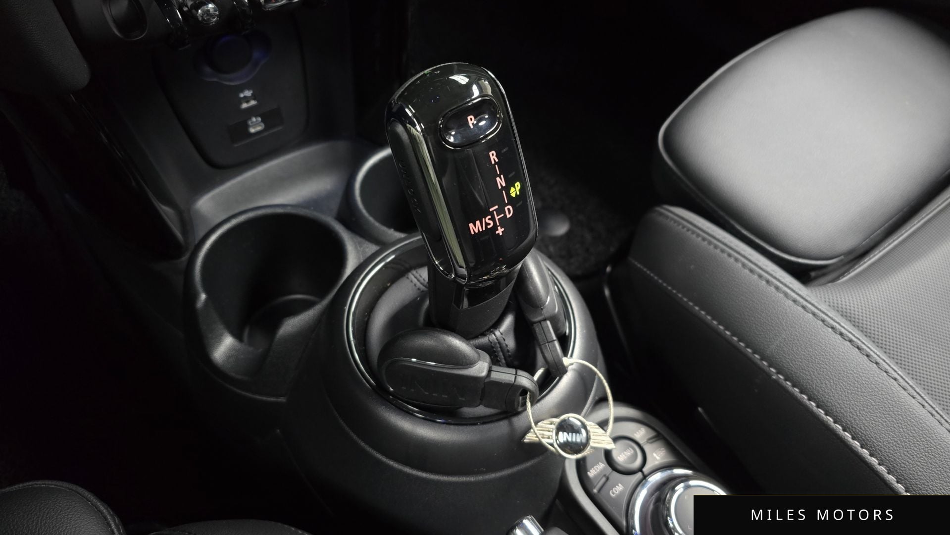 MINI Cooper 2023 — миниатюра 9