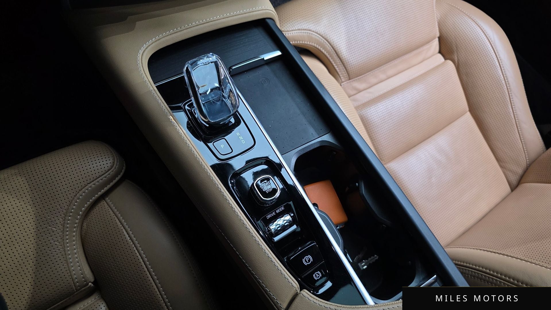 Volvo XC90 2021 — миниатюра 9