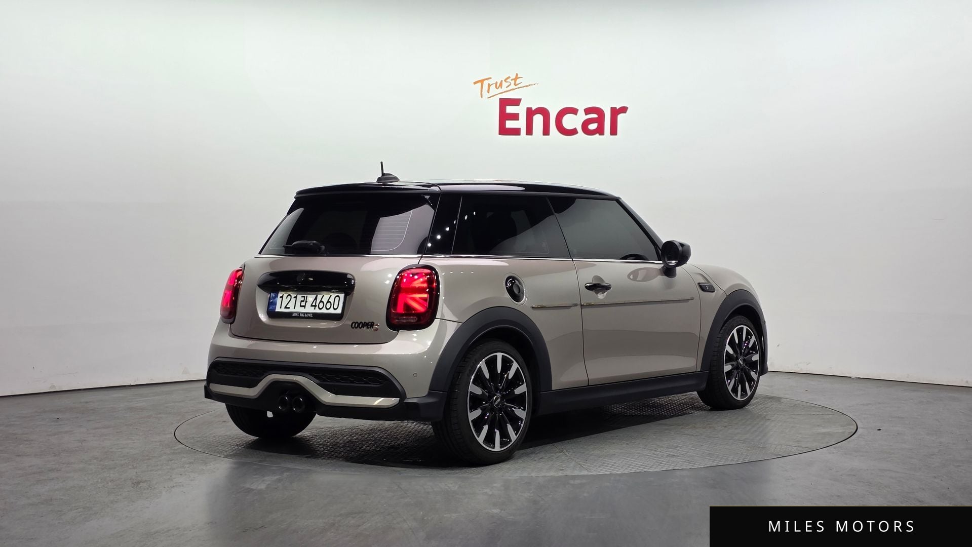 MINI Cooper S 2023 — миниатюра 2