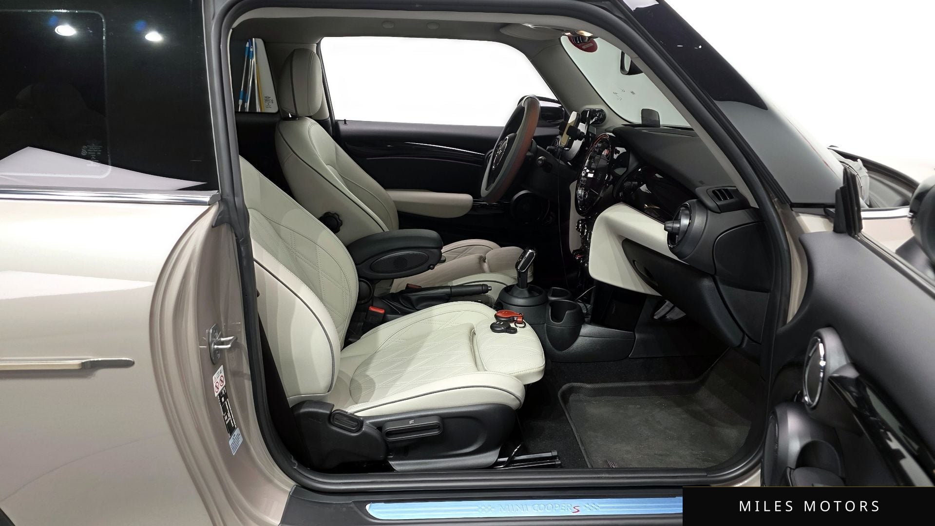 MINI Cooper S 2023 — миниатюра 11