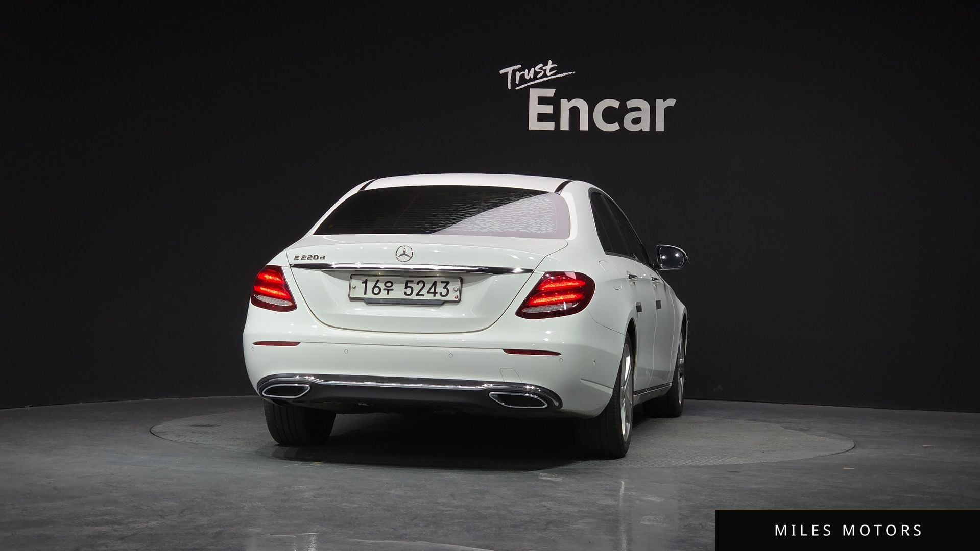 Mercedes-Benz E-Class W213 2017 — миниатюра 4