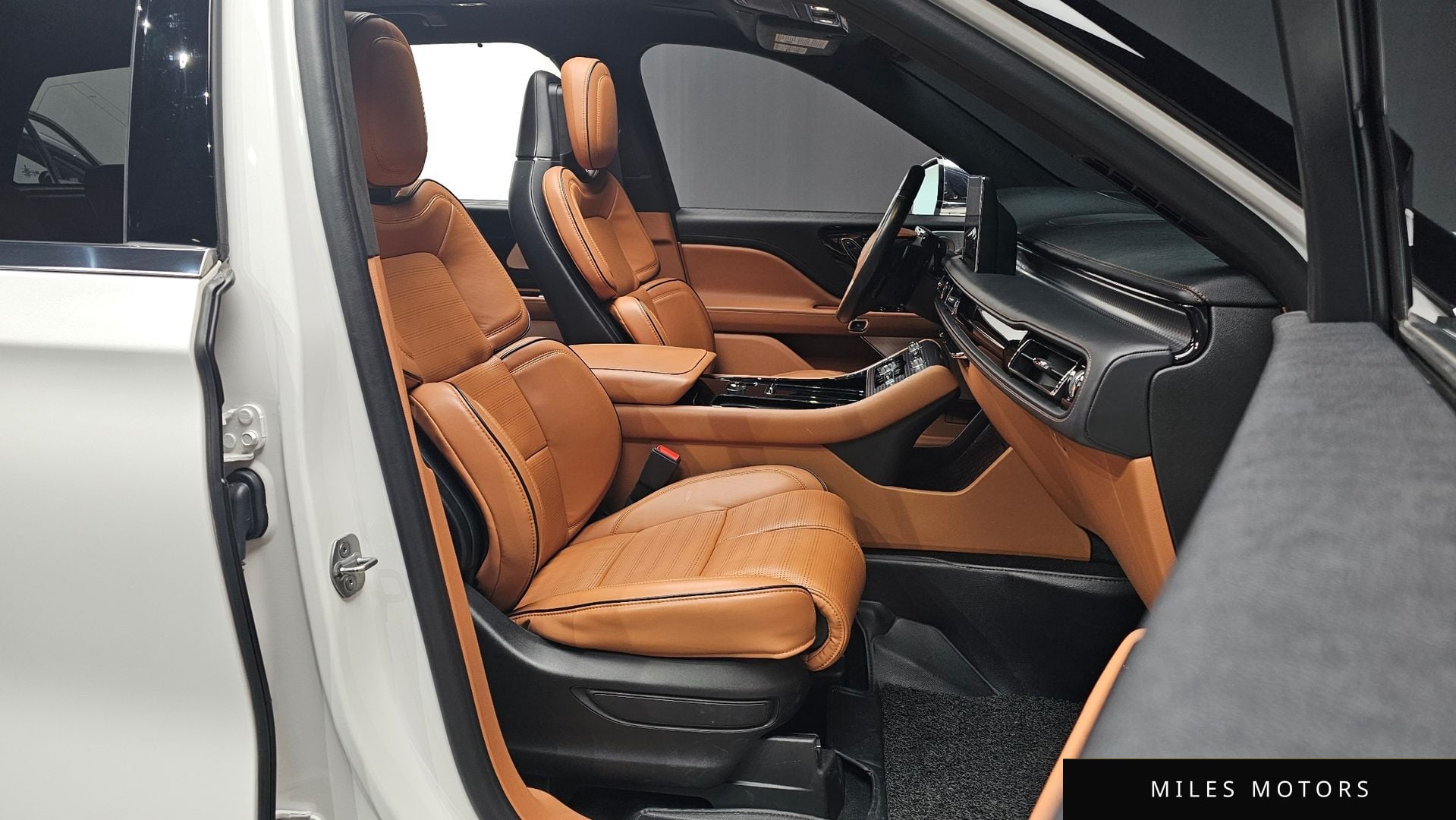 Lincoln Aviator 2021 — миниатюра 10