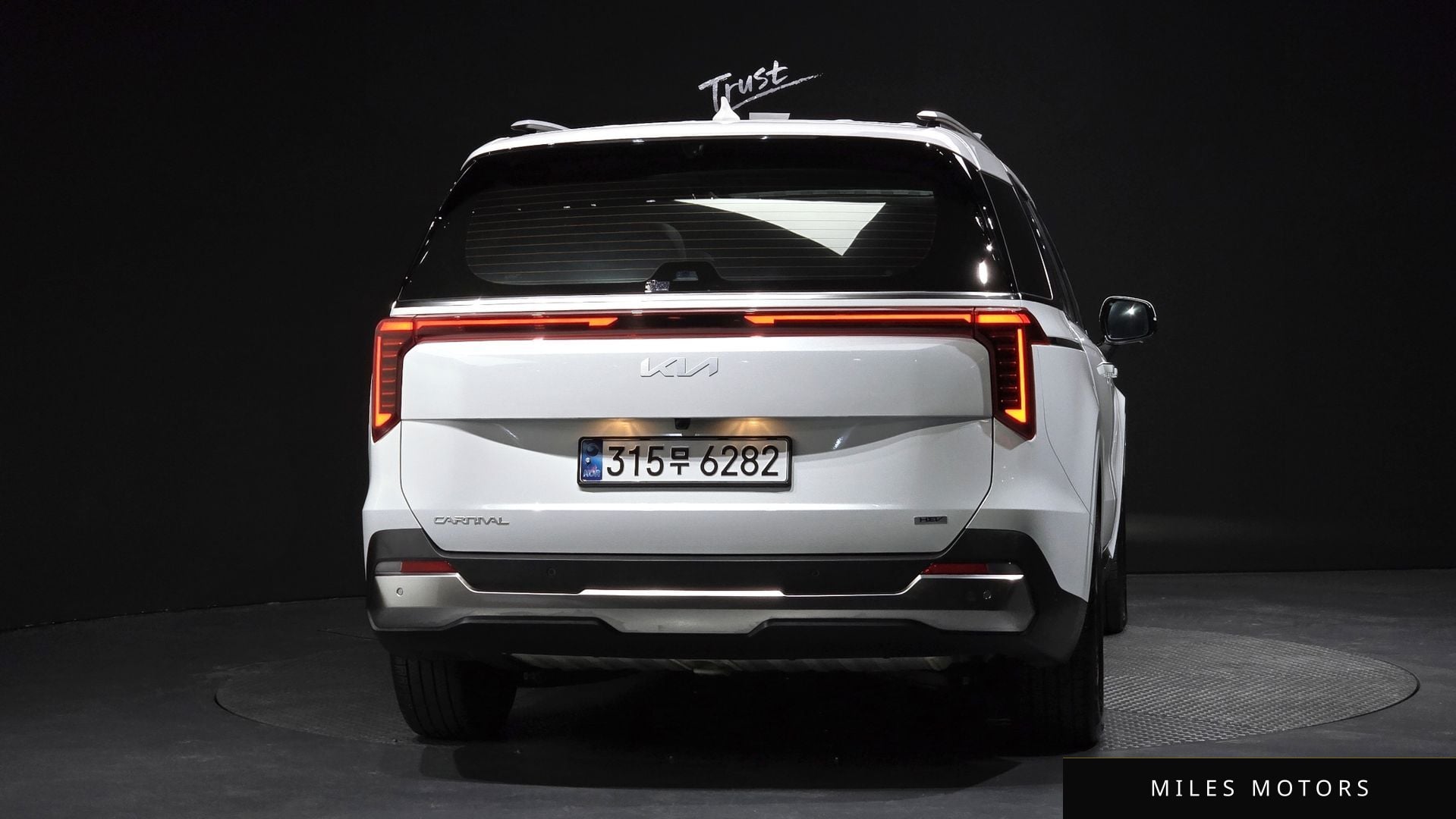 Kia Canival 2024 — миниатюра 3