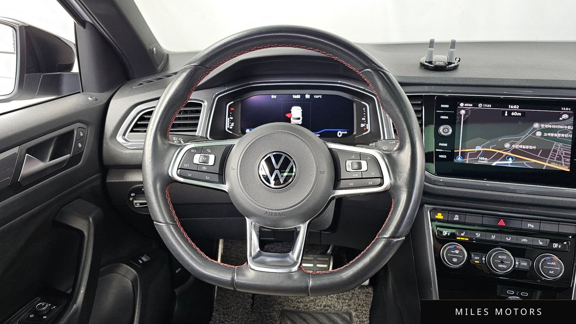 Volkswagen T-Roc 2022 — миниатюра 13